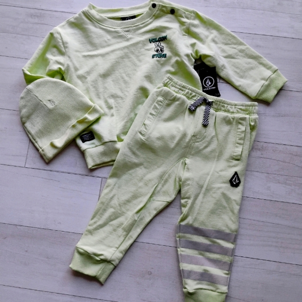 VOLCOM Baby NEW Crewneck Sweatshirt, Joggers & Beanie